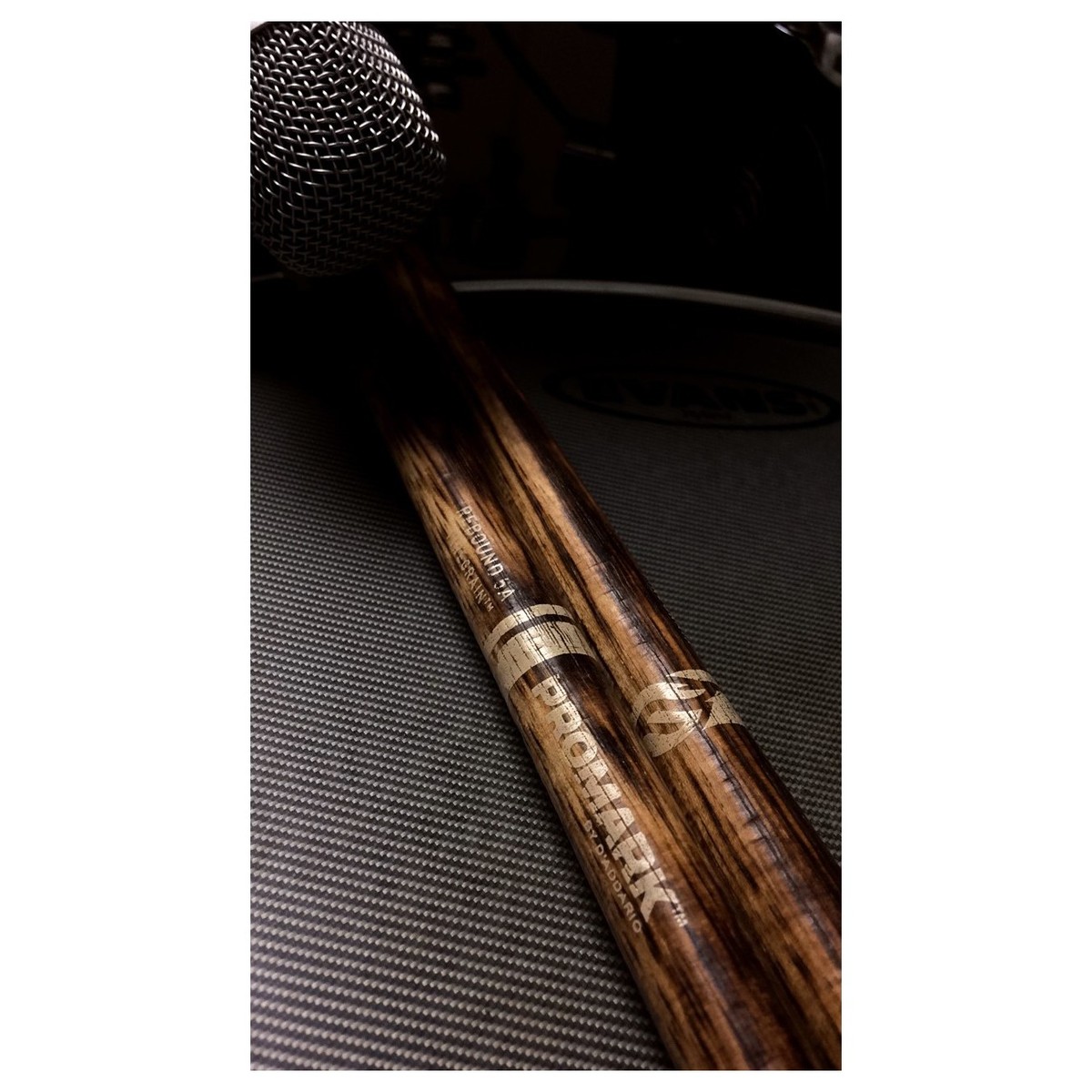 Promark Classic Forward FireGrain 7A Wood Tip Drumsticks Drum