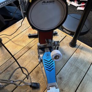 Alesis Crimson III Electronic Drum Kit with Yamaha FP7210A Kick Drum Pedal (ex-demo) - Image 8