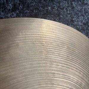 Zildjian Avedis 14" 1970s Bottom Hi-Hat - Image 5